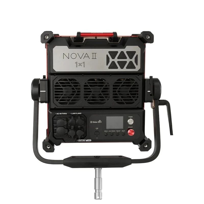 Aputure NOVA II 1x1 Rolling Hard Case Kit  осветитель