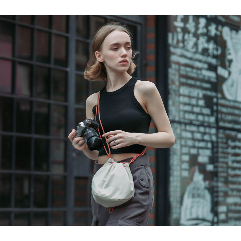PGYTECH OneGo Drawstring Bag Ivory наплечная сумка