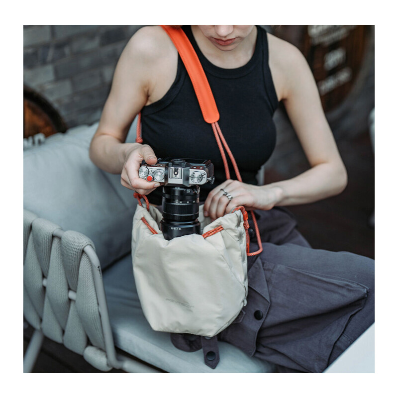PGYTECH OneGo Drawstring Bag Ivory наплечная сумка