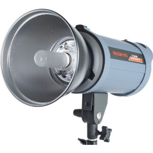 Falcon Eyes TE-300BW вспышка студийная