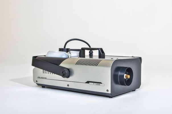 Falcon Eyes F-1200R генератор тумана