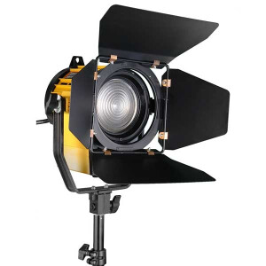 GreenBean Fresnel 100 LED осветитель галогенный с линзой Френеля