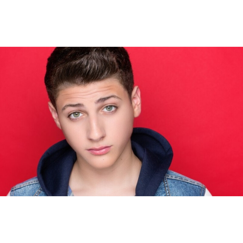 Superior 56 Scarlet фон бумажный 1,35x11м цвет скарлет