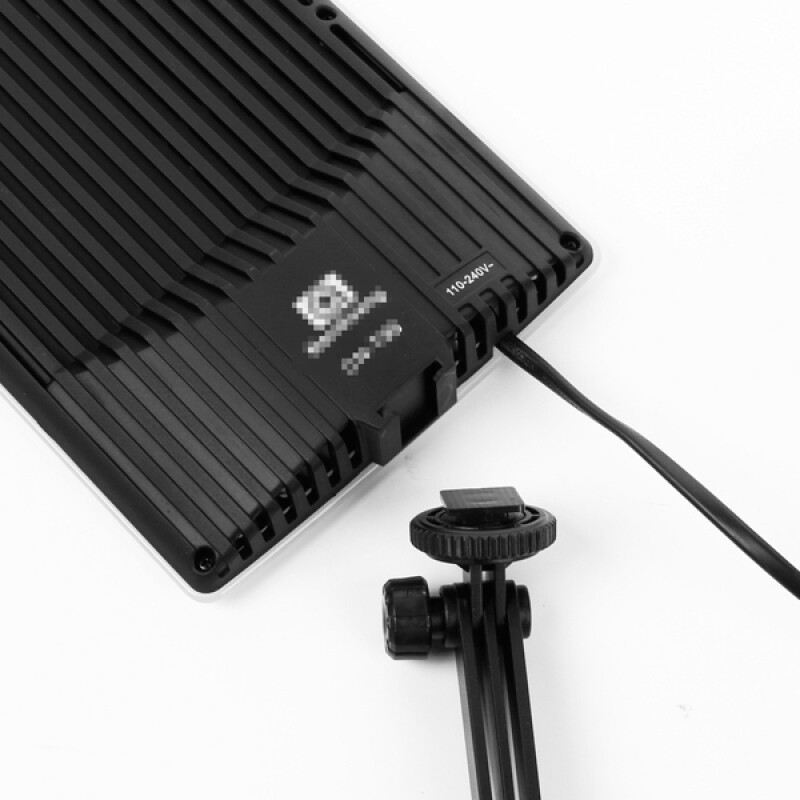 Fotokvant CN-T96 настольный LED-осветитель с кронштейном для фото- и видеосъемки