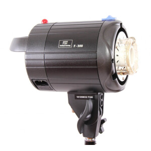 FST F-300 Softbox Kit комплект импульсного освещения