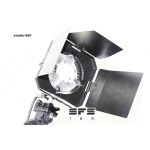 SFS-lab STUDIO 850sq в квадратном корпусе