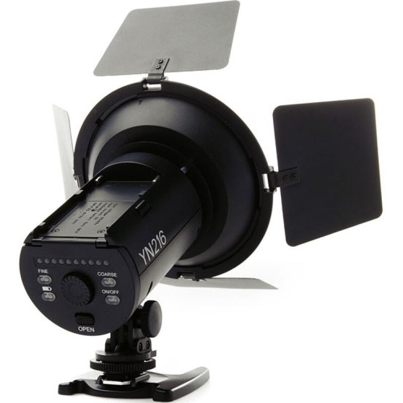 YongNuo YN216 5500К осветитель светодиодный на 216 светодиодов для фото и видеокамер