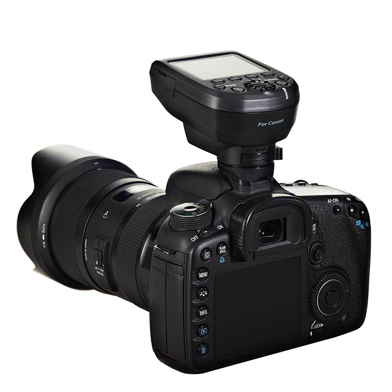 Elinchrom SkyPort Transmitter Plus HS (19366) радиосинхронизатор для Canon