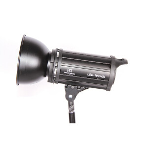 FST EF-100R (LED) Sun Light 5500К светодиодный осветитель