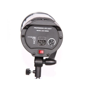 FST EF-100R (LED) Sun Light 5500К светодиодный осветитель