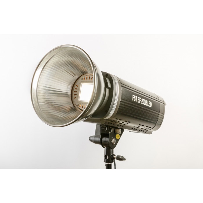 FST EF-200R (LED) Sun Light 5500К светодиодный осветитель FST EF-200R (LED) Sun Light 5500К светодиодный осветитель