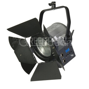 GreenBean Fresnel 150 LED X3 DMX светодиодный осветитель
