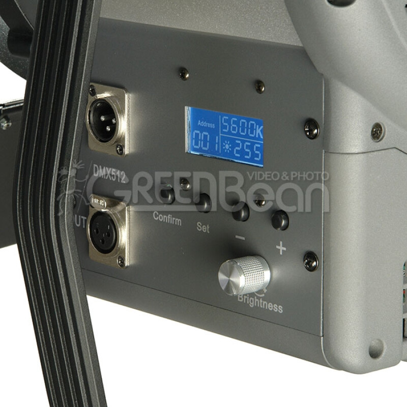 GreenBean Fresnel 200 LED X3 DMX светодиодный осветитель