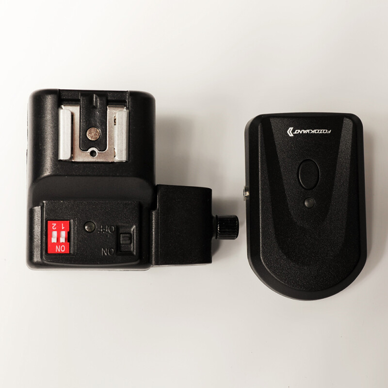 Fotokvant WT4-UH радиосинхронизатор с креплением для зонта