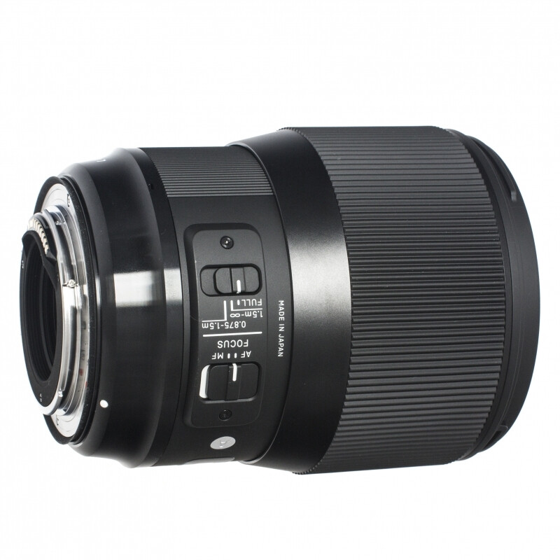Sigma AF 135 mm f/1.8 DG HSM Art CANON объектив