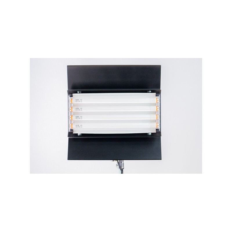 Reddevil 600 F с лампами KINOFLO T12/40w 5500K 2ft (242-K55-S) люминесцентный осветитель