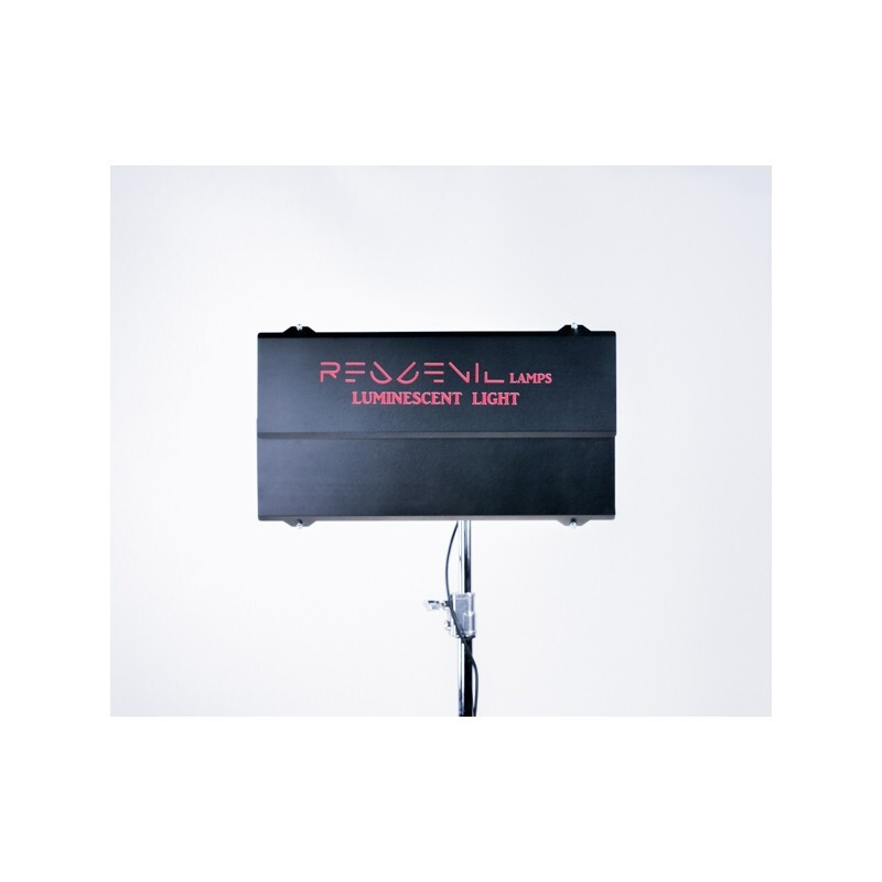 Reddevil 600 F с лампами KINOFLO T12/40w 5500K 2ft (242-K55-S) люминесцентный осветитель