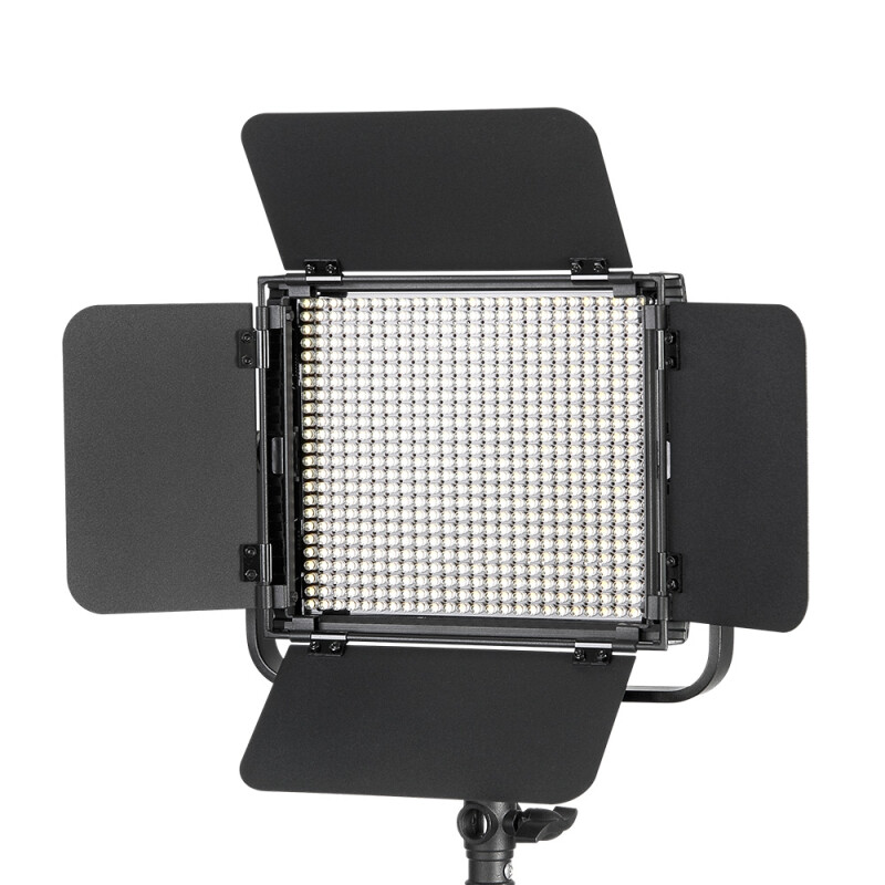 Falcon Eyes FlatLight 600 LED светодиодный осветитель