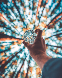 Хрустальная сфера - креативный подарок фотографу